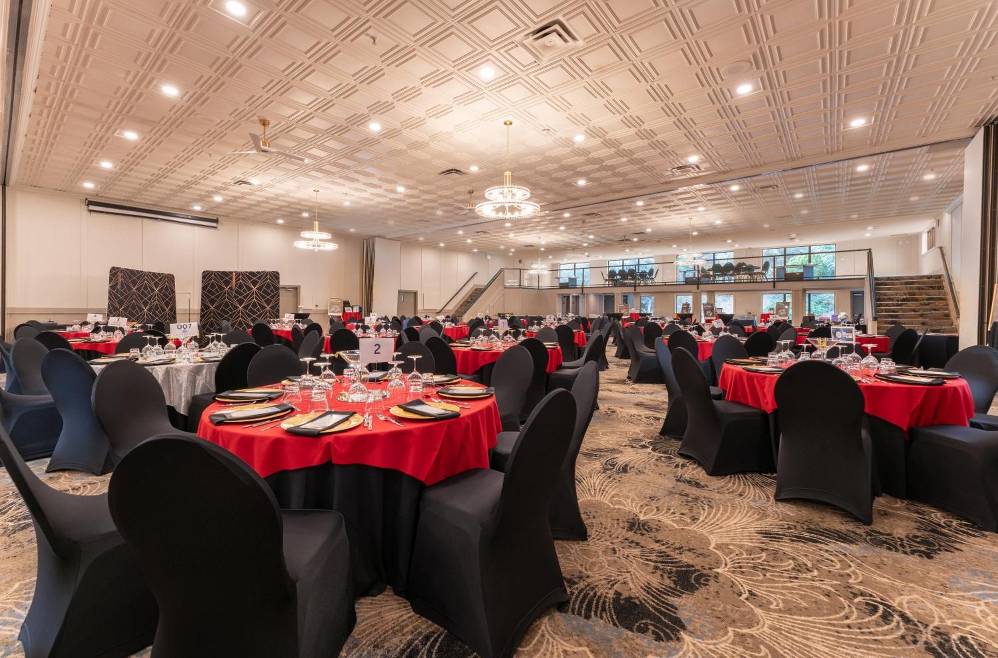 Prestige Vernon Lodge מראה חיצוני תמונה
